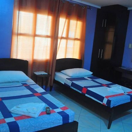 Jj Midcity Inn Tabaco Esterno foto